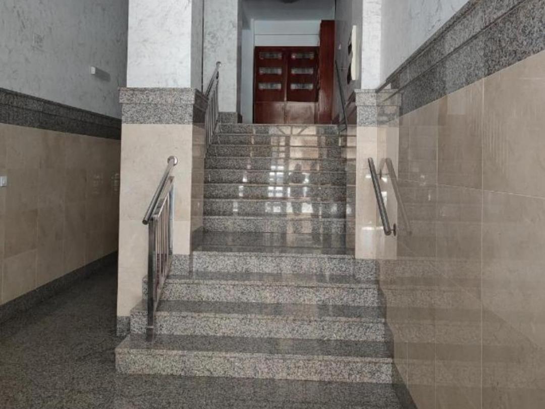 A&C Plaza Haro Apartment Bagian luar foto