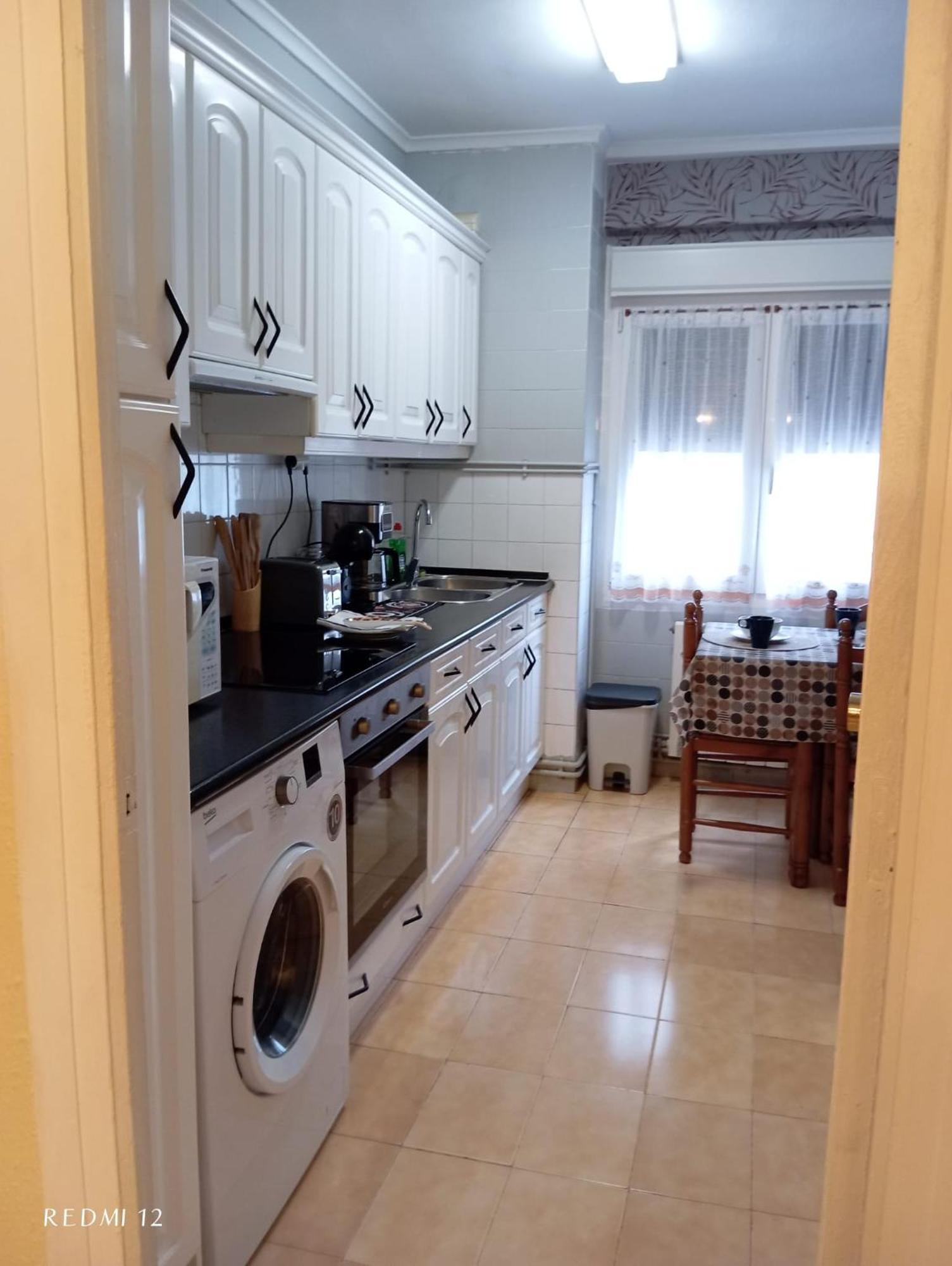 A&C Plaza Haro Apartment Bagian luar foto