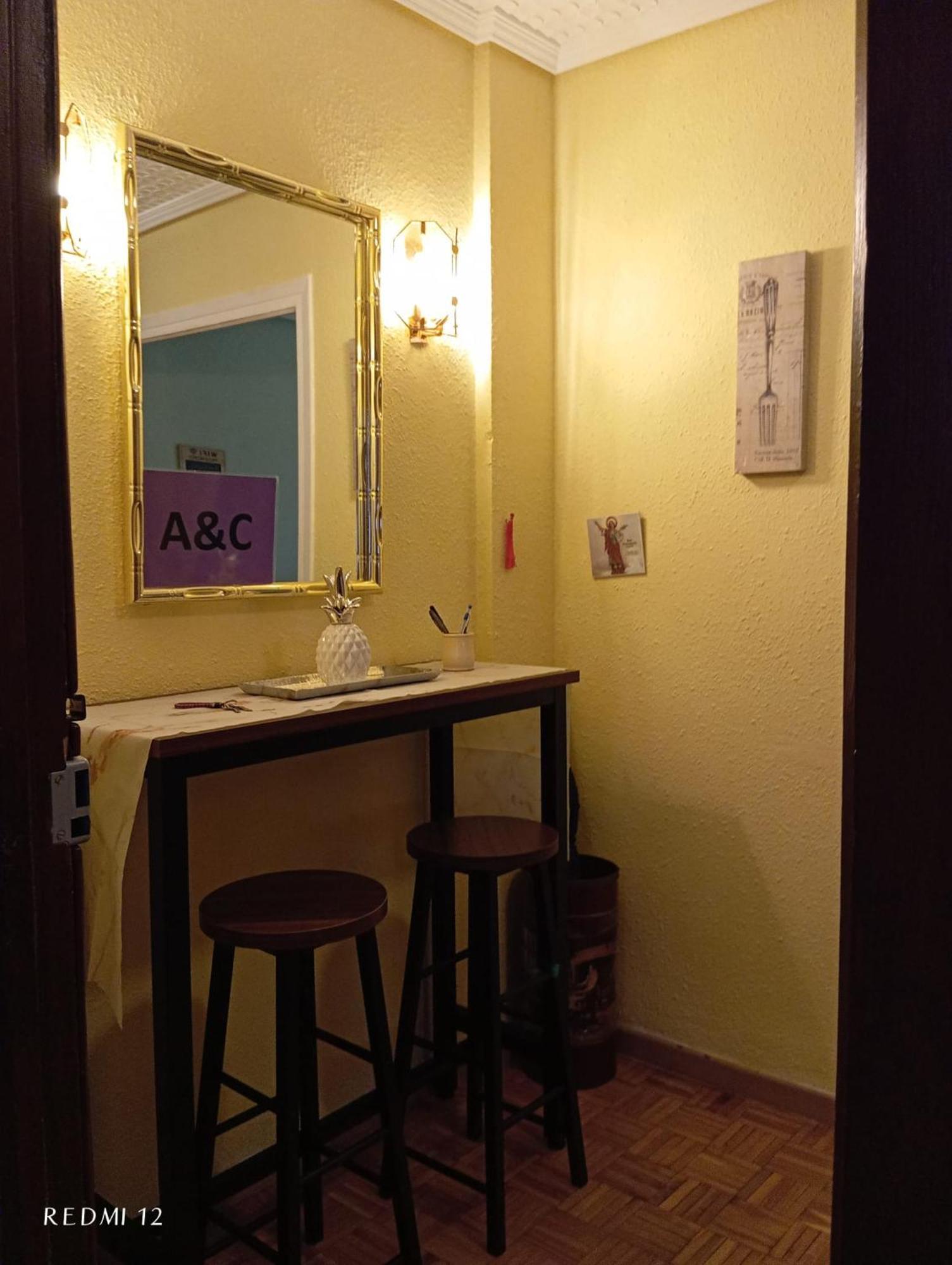 A&C Plaza Haro Apartment Bagian luar foto